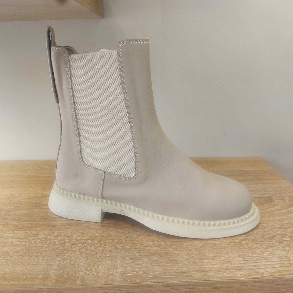 Women's boots(sport) - IRAN MADE