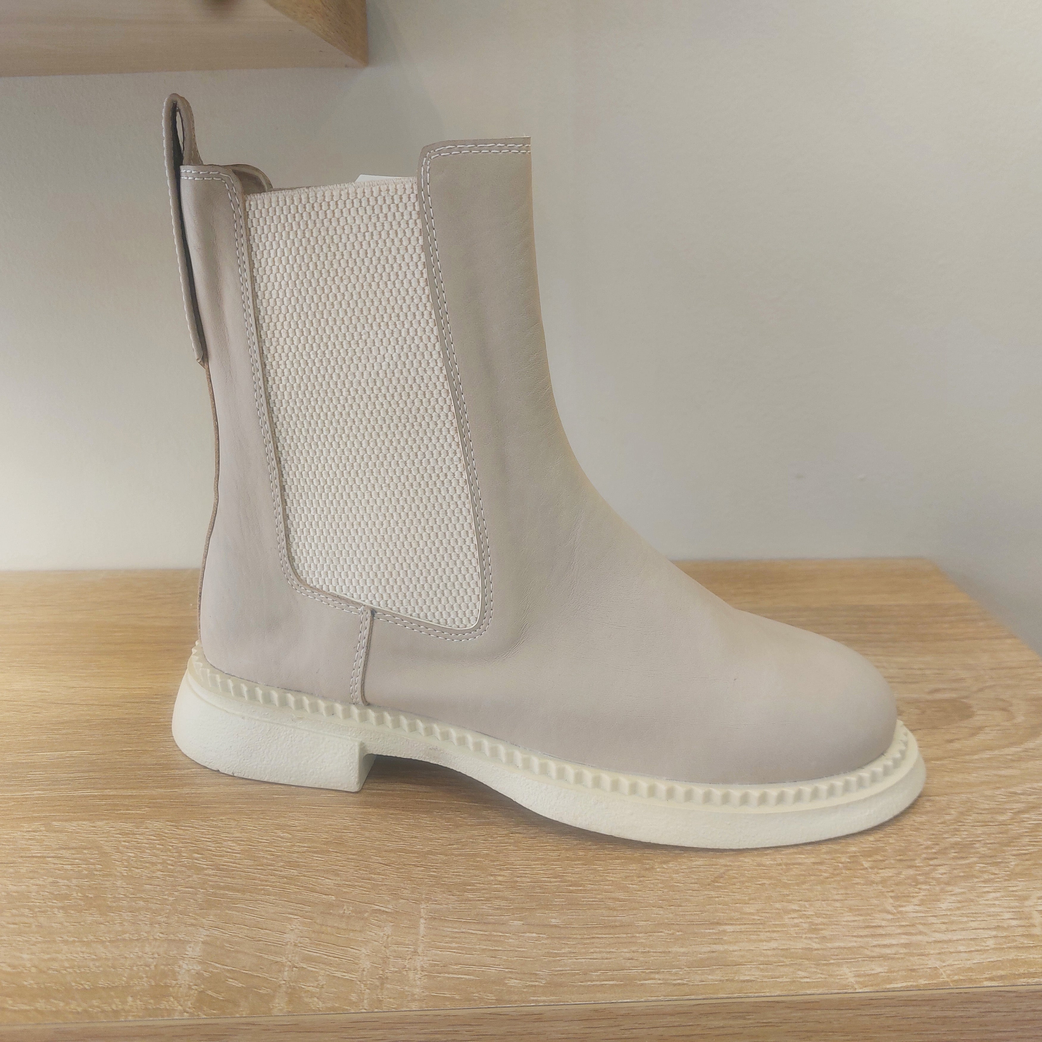 Women's boots(sport) - IRAN MADE