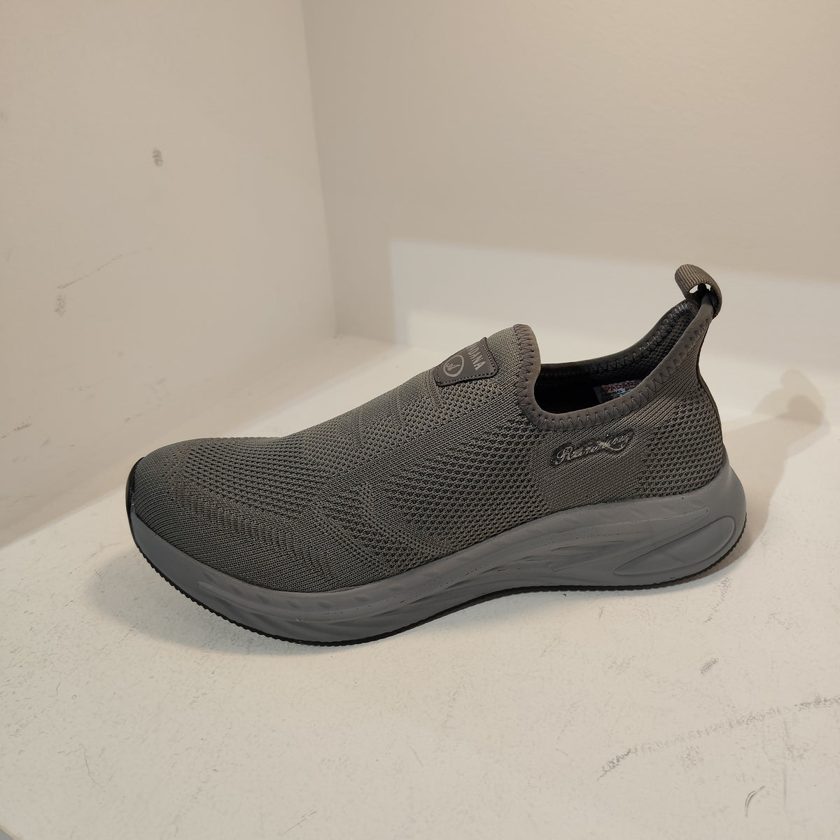 Apadana Unisex Sport Shoes